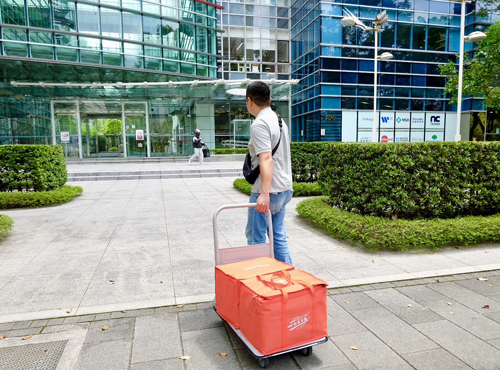 初茶弁飯推動美食街線上化 提升商辦機能